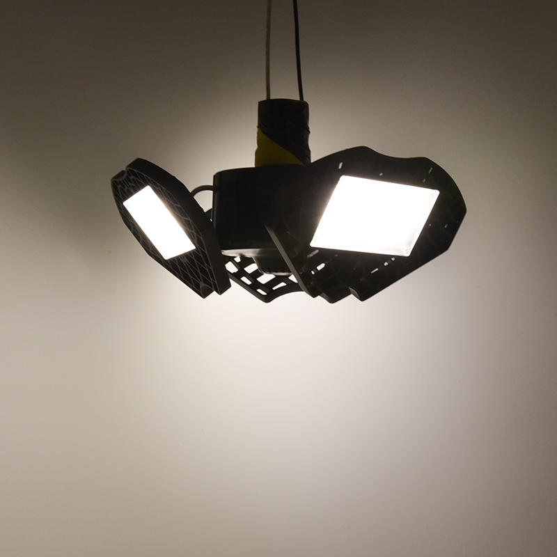LED Clover Lampa